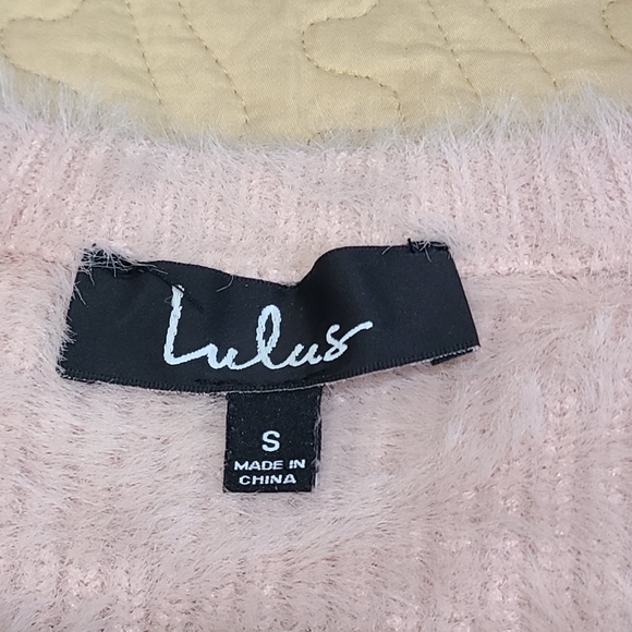 Lulu's eyelet knit oversized sweater size S - Picture 6 of 9